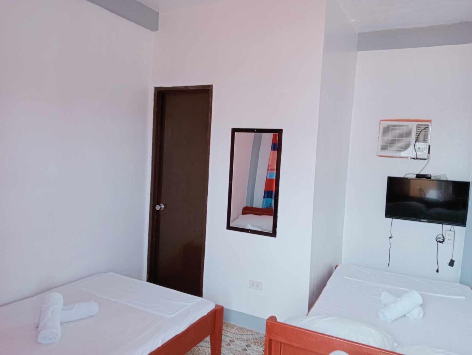 Ludy'S 2 Pension House Carles Esterno foto